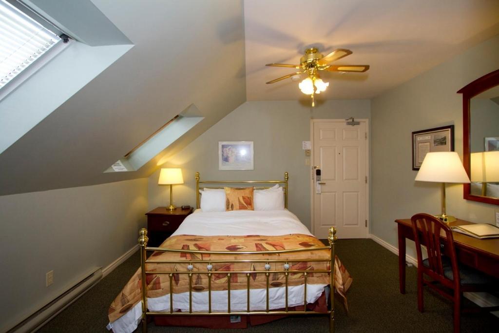 Brigantine Inn Lunenburg Szoba fotó