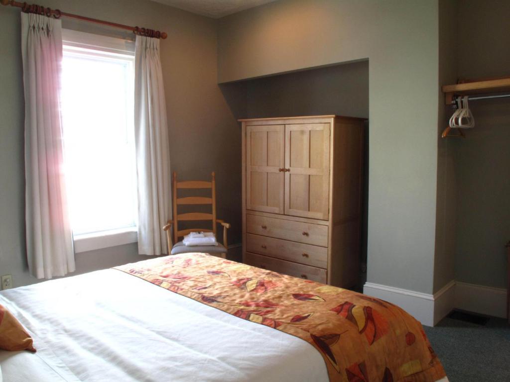 Brigantine Inn Lunenburg Szoba fotó
